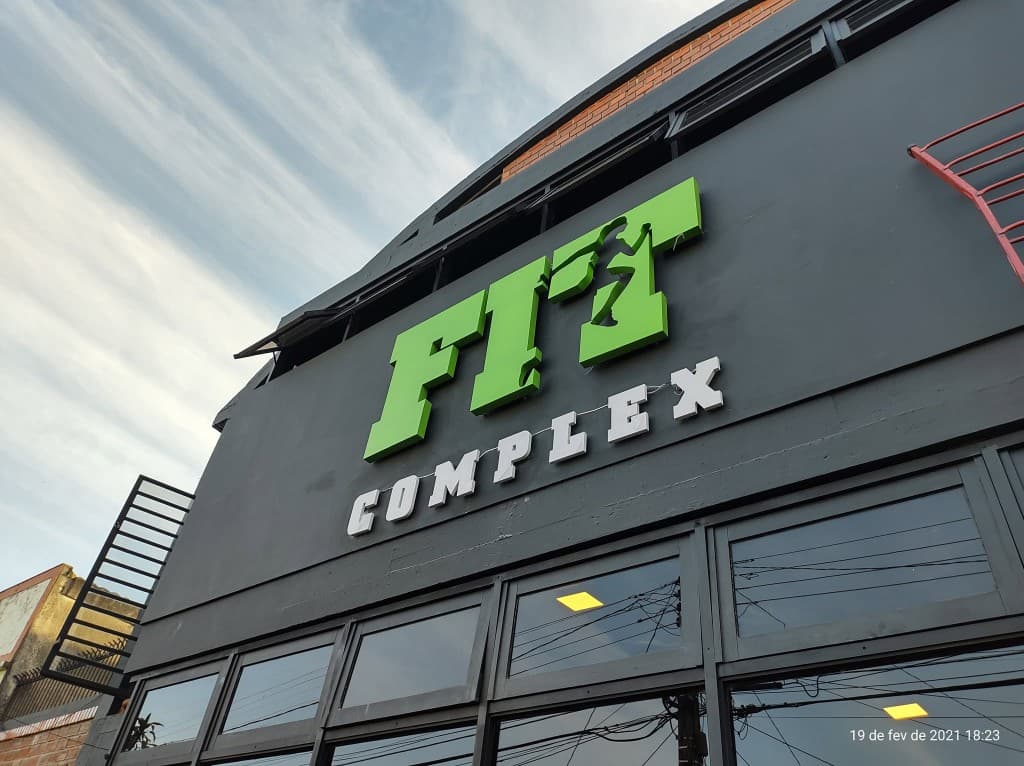 Letreiro 3D da academia Fit Complex